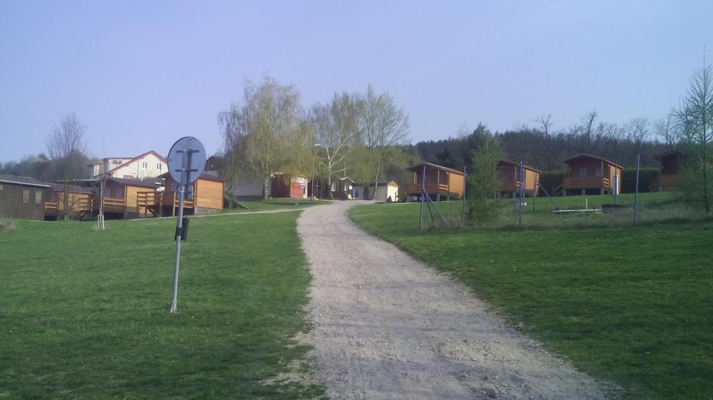 Mobilheim Josefina - Vyrovicka Prehrada Otel Vyrovice Dış mekan fotoğraf